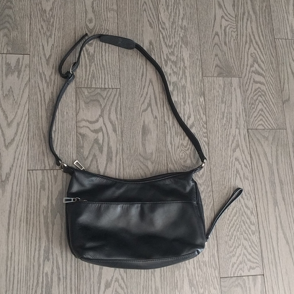 Beautiful vintage genuine leather bag 🌼🌸🍀 - Picture 2 of 8